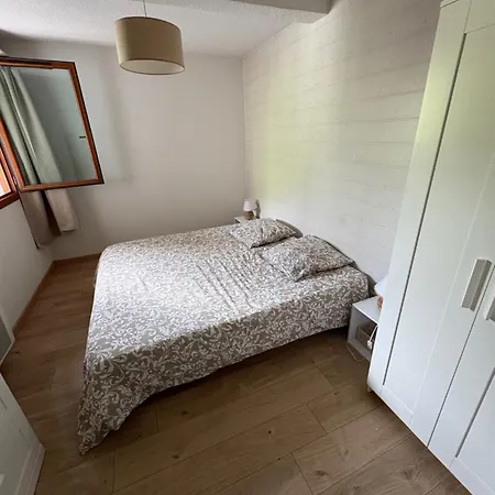 Avec Vue Sur Les Montagnes - Au Calme Et Proche Du Centre דירה אראו