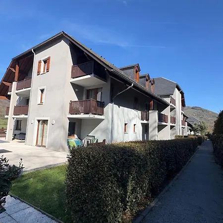 Avec Vue Sur Les Montagnes - Au Calme Et Proche Du Centre 公寓 *