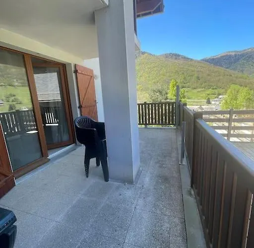 Avec Vue Sur Les Montagnes - Au Calme Et Proche Du Centre Lägenhet