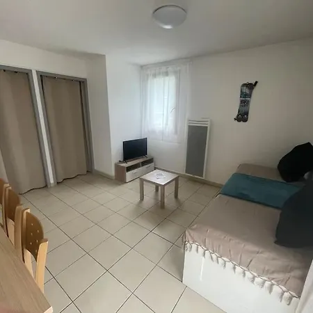 Apartment Avec Terrasse *