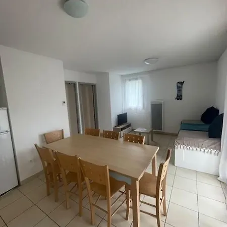 Avec Terrasse Arreau