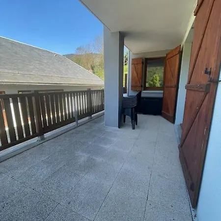 Avec Vue Sur Les Montagnes - Au Calme Et Proche Du Centre Appartement *