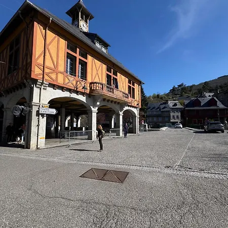 Avec Vue Sur Les Montagnes - Au Calme Et Proche Du Centre Apartmán