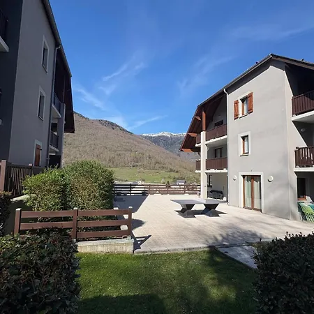 Avec Vue Sur Les Montagnes - Au Calme Et Proche Du Centre *