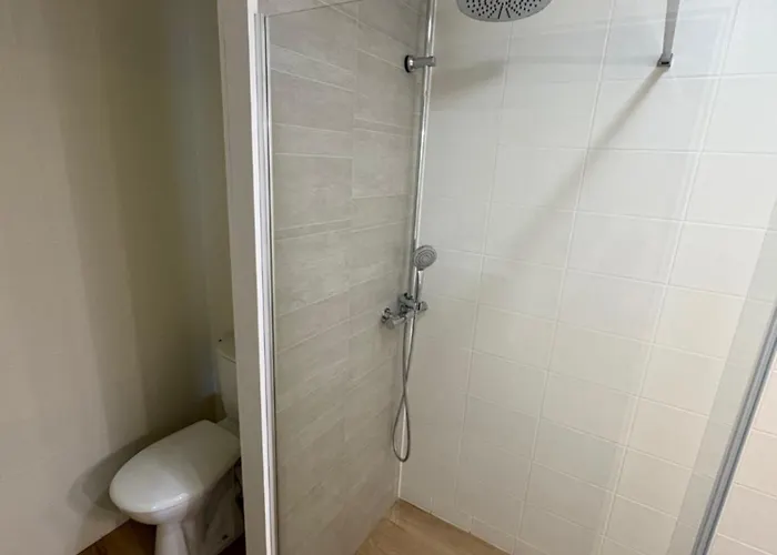 Avec Vue Sur Les Montagnes - Au Calme Et Proche Du Centre Arreau